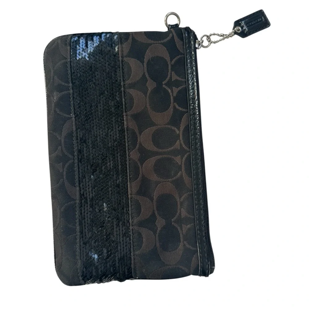 Coach elegant wristlet